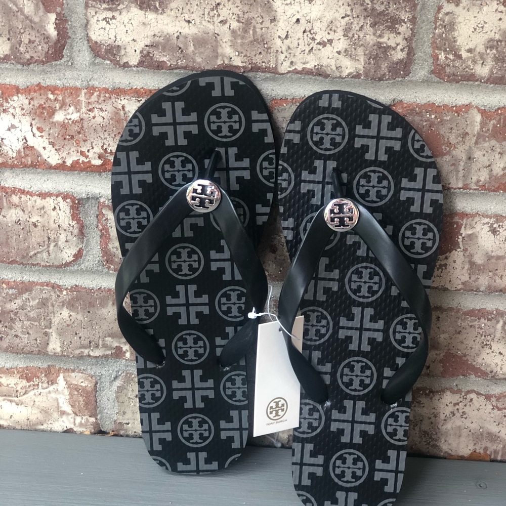 Be wtory Burch flip flops